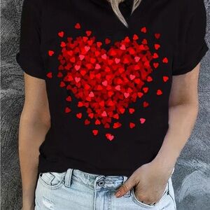 Heart print black T-shirt size XL NWT